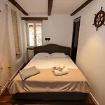 Anfora Deluxe Апартаменты Ровинь